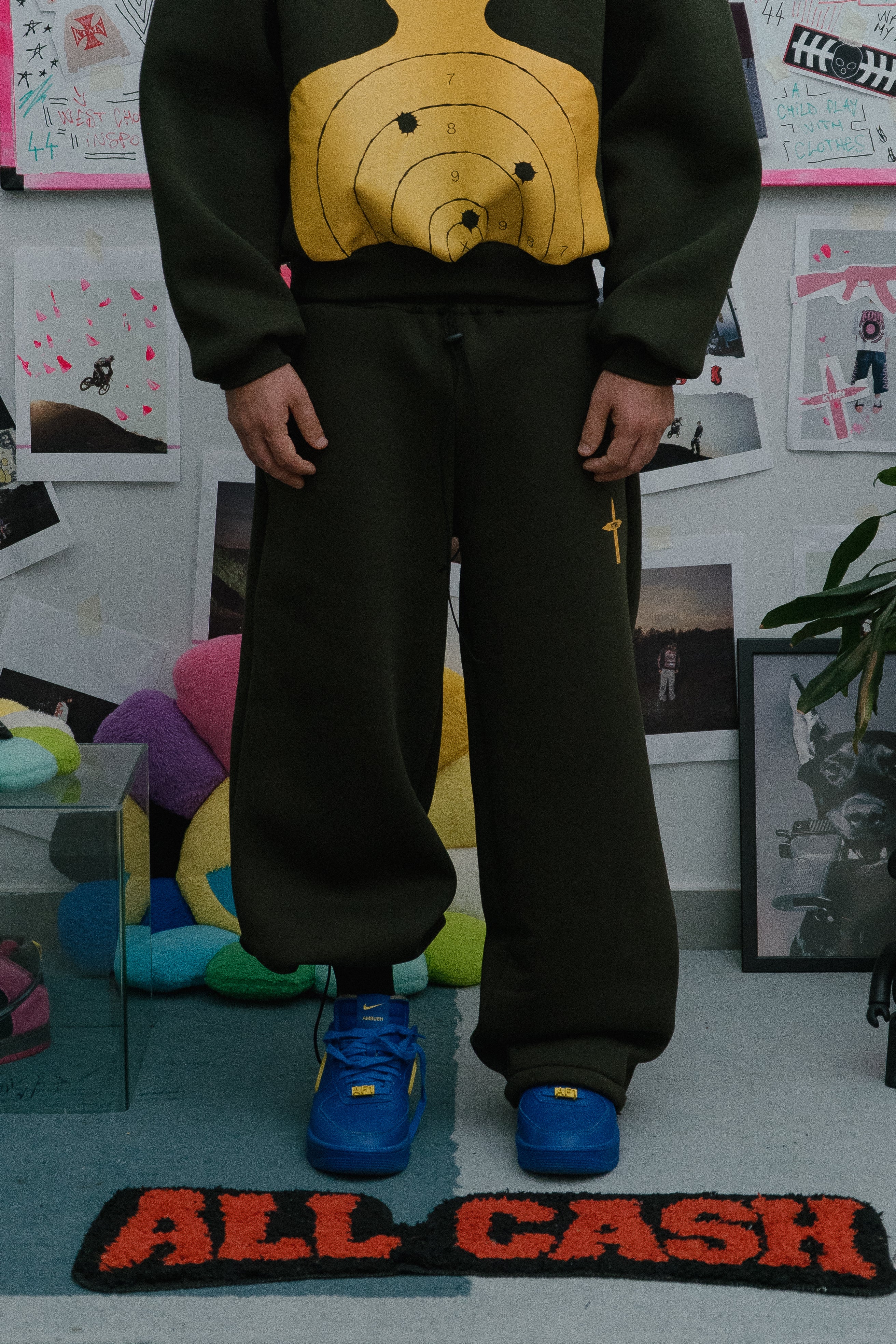 SHOOT IF YOU DARE JOGGER GREEN